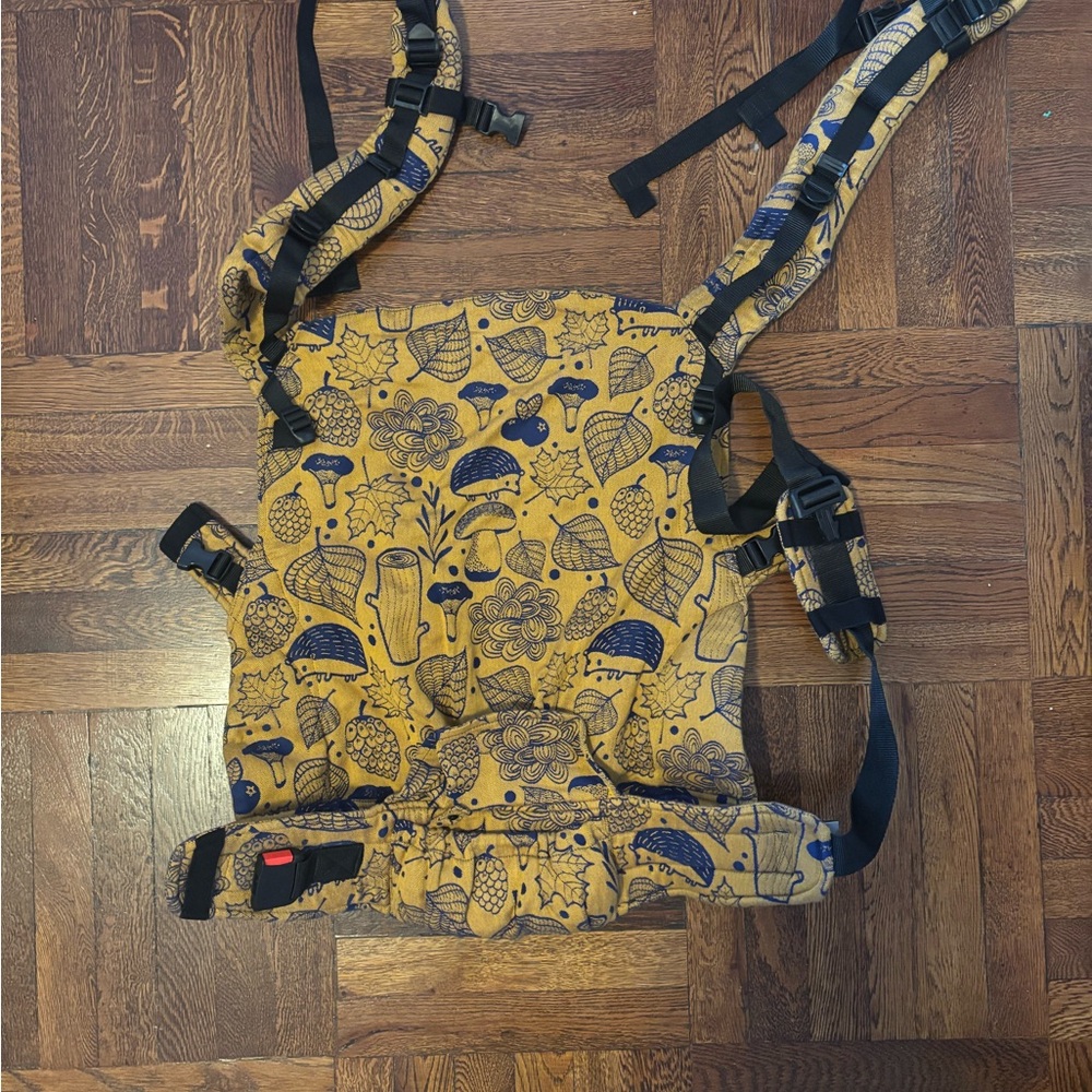 Patterned Kids Carrier with Adjustable Straps